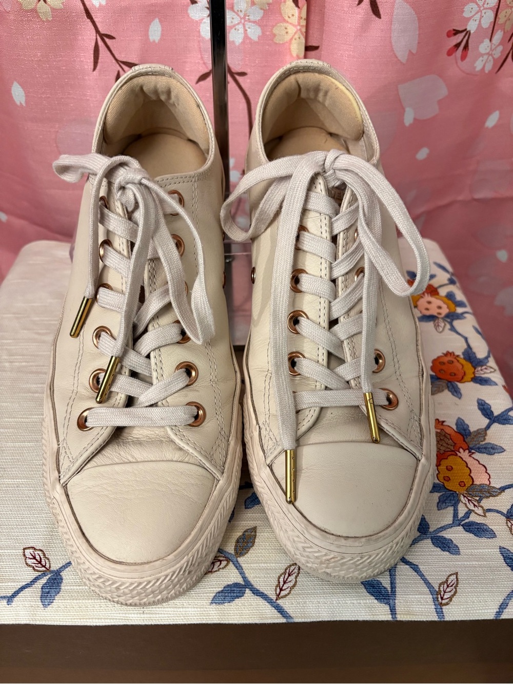 Converse All Star Leather Chucks Low Top Sneakers Rose Gold Off White Size 8 39